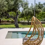Villa Aquatic By Vintage Travel *